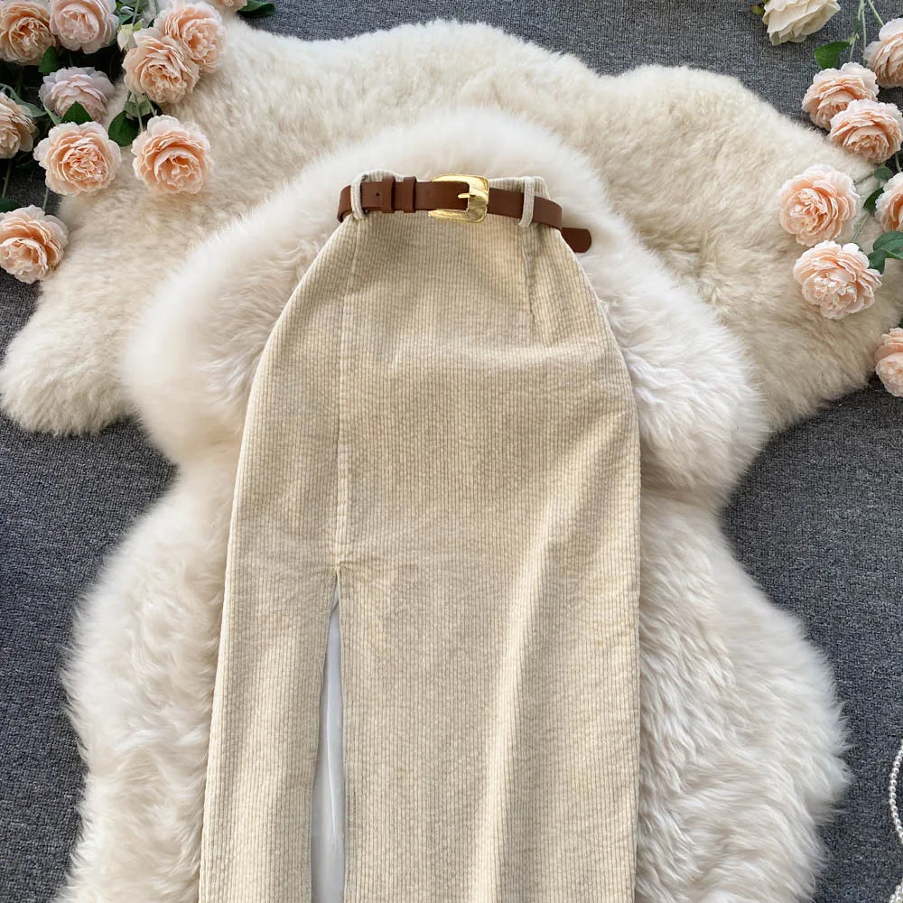 חצאית זמש אילה