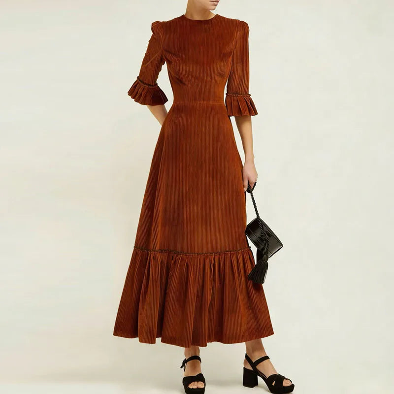 שמלה דגם אגם