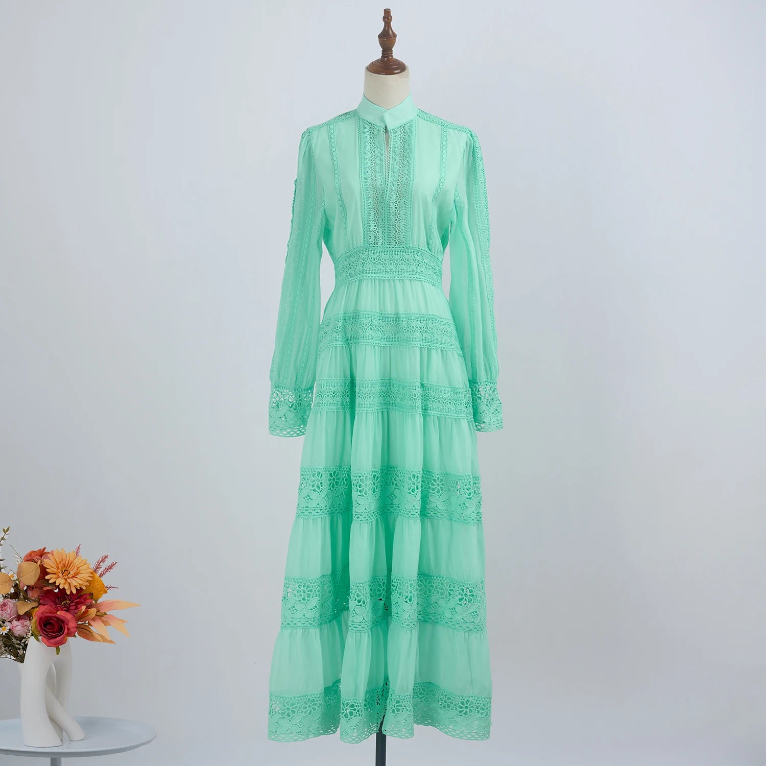 שמלה דגם שרה