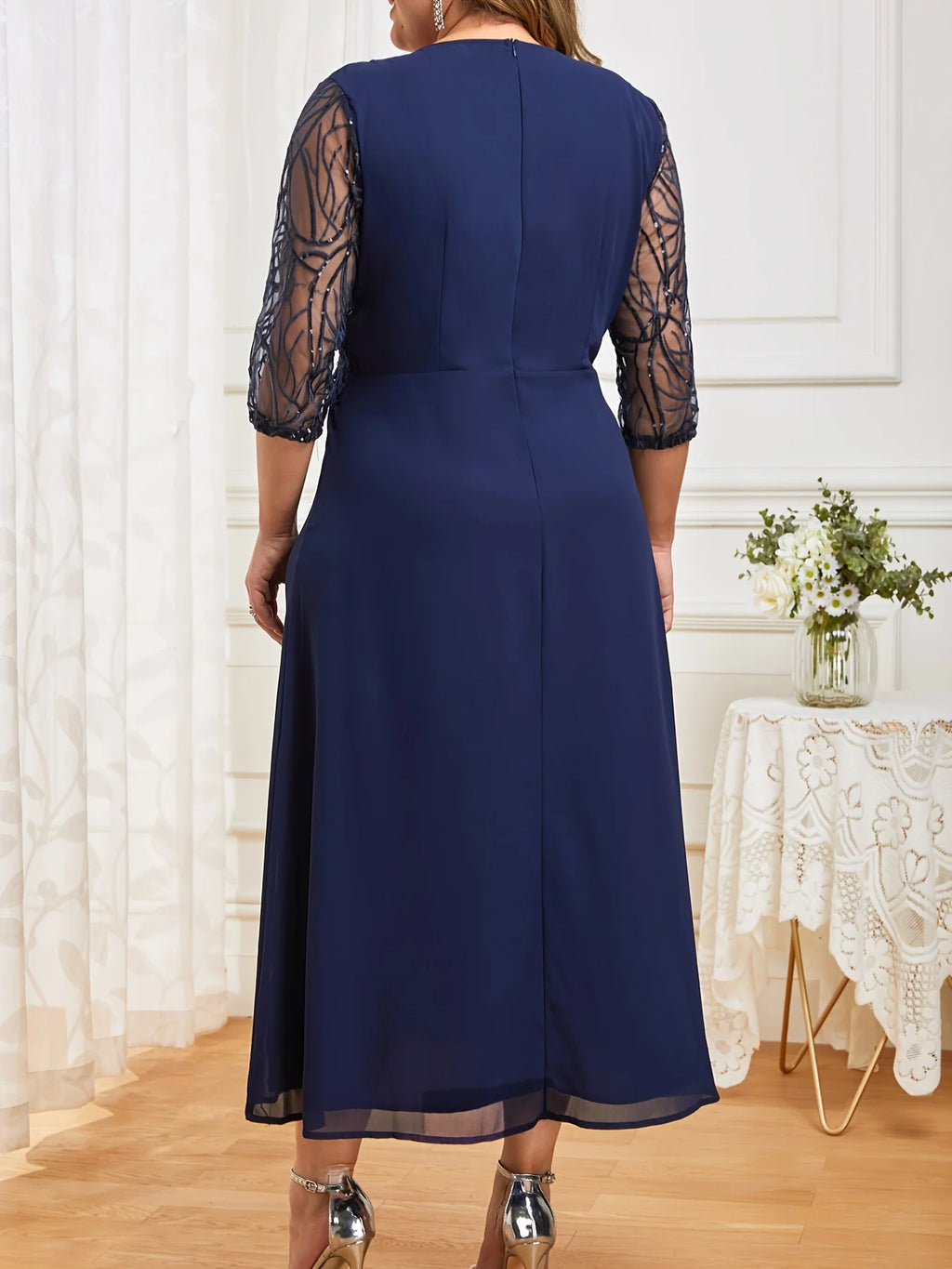 שמלה דגם דלית