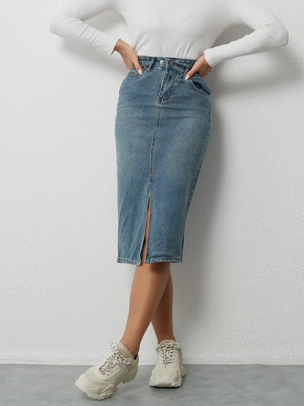 חצאית דגם עדי