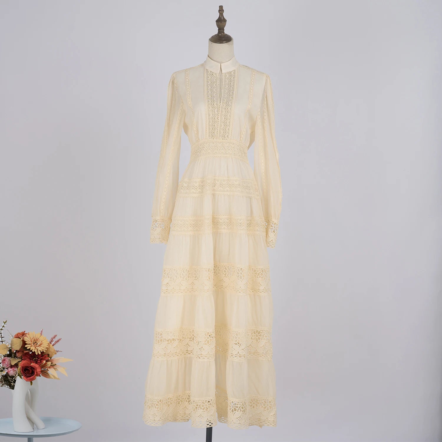 שמלה דגם שרה